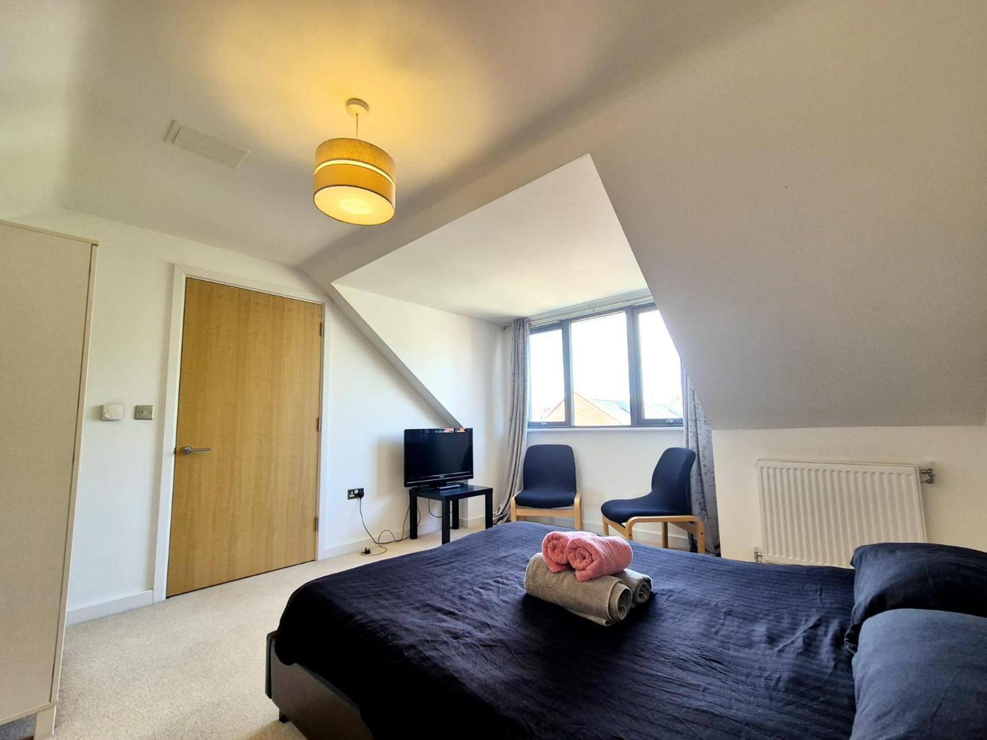 Explore London: 2 Bedroom House In Wood Green Eksteriør billede