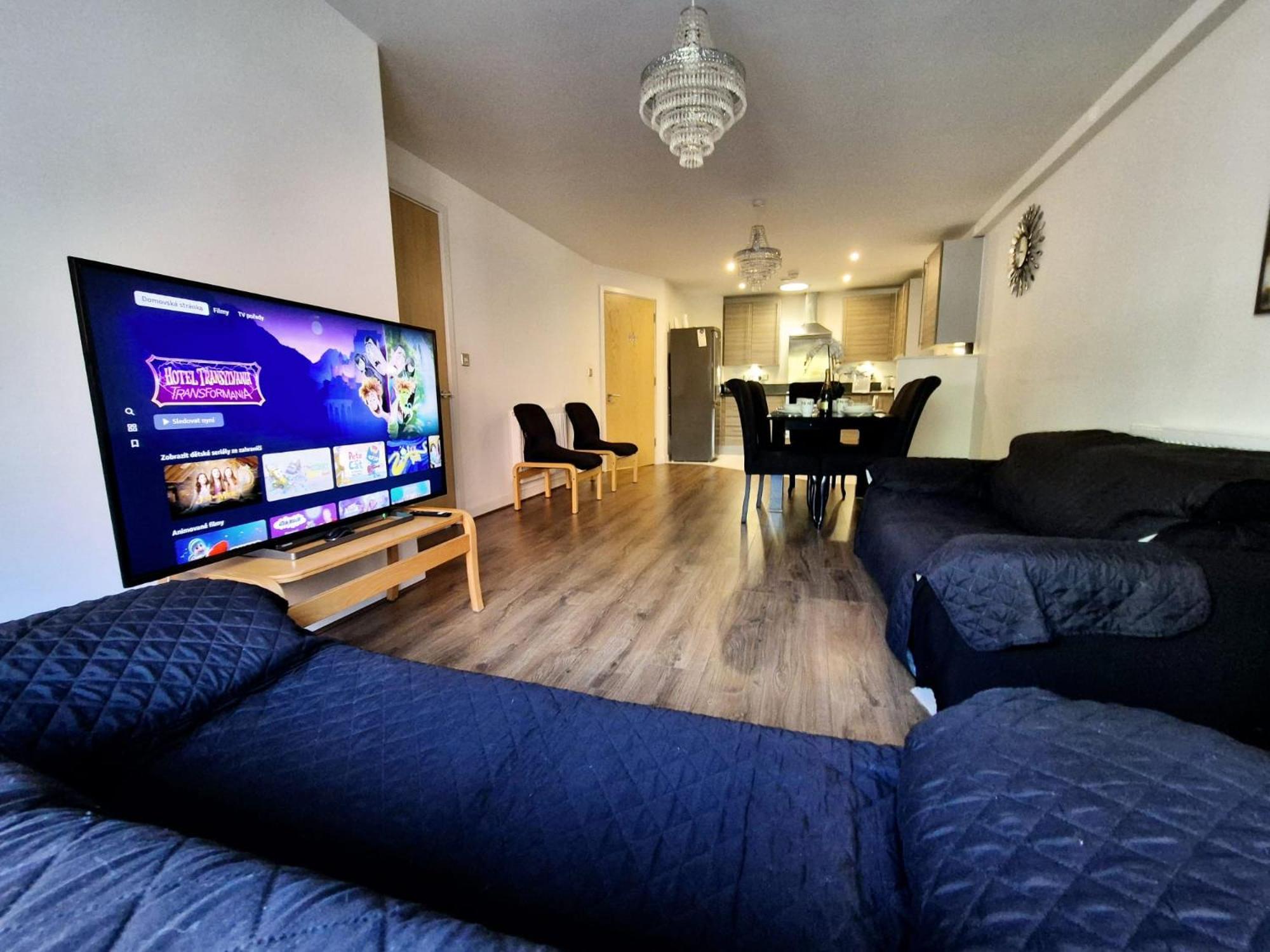 Explore London: 2 Bedroom House In Wood Green Eksteriør billede